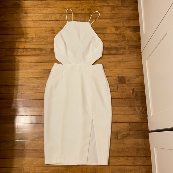 White backless dress with cutouts - Picture 2 of 5